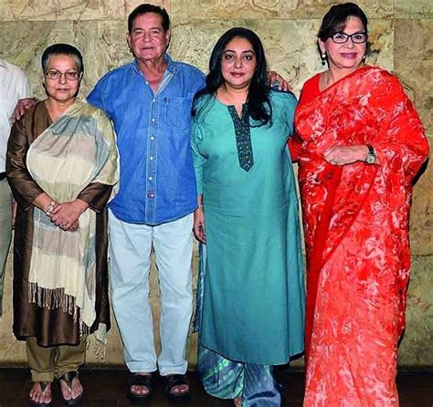 Rakhi Gulzar Family